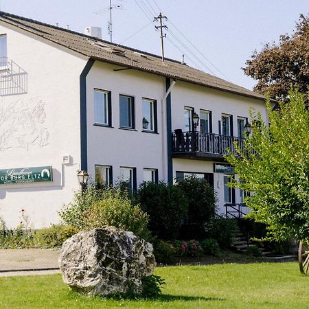 Landhaus Vor Burg Eltz Виершем Екстериор снимка