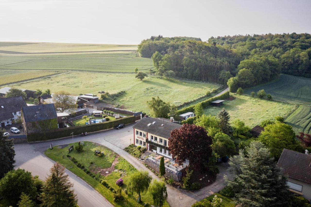 Landhaus Vor Burg Eltz Виершем Екстериор снимка